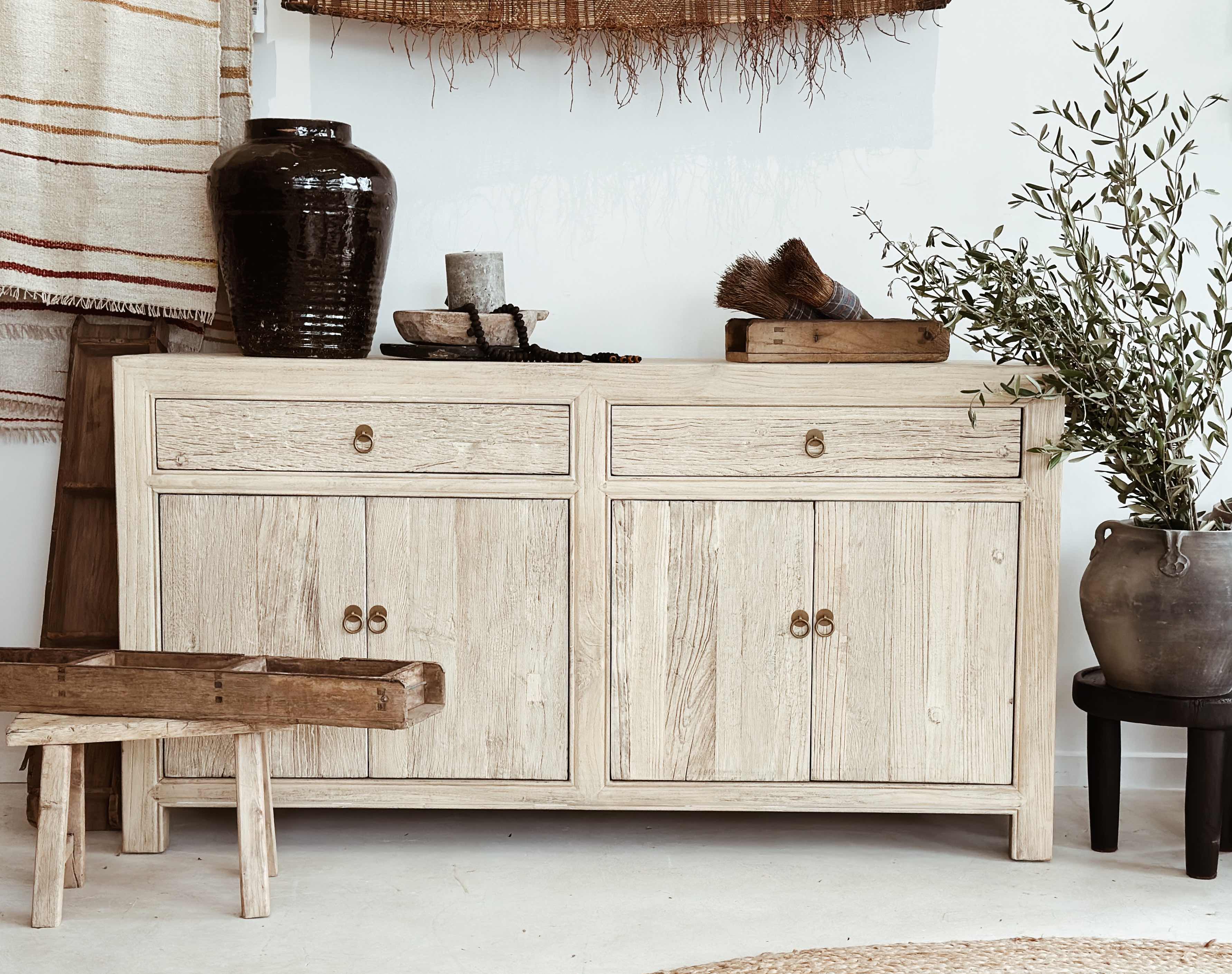 Five Reasons to Love Reclaimed Elm Furniture